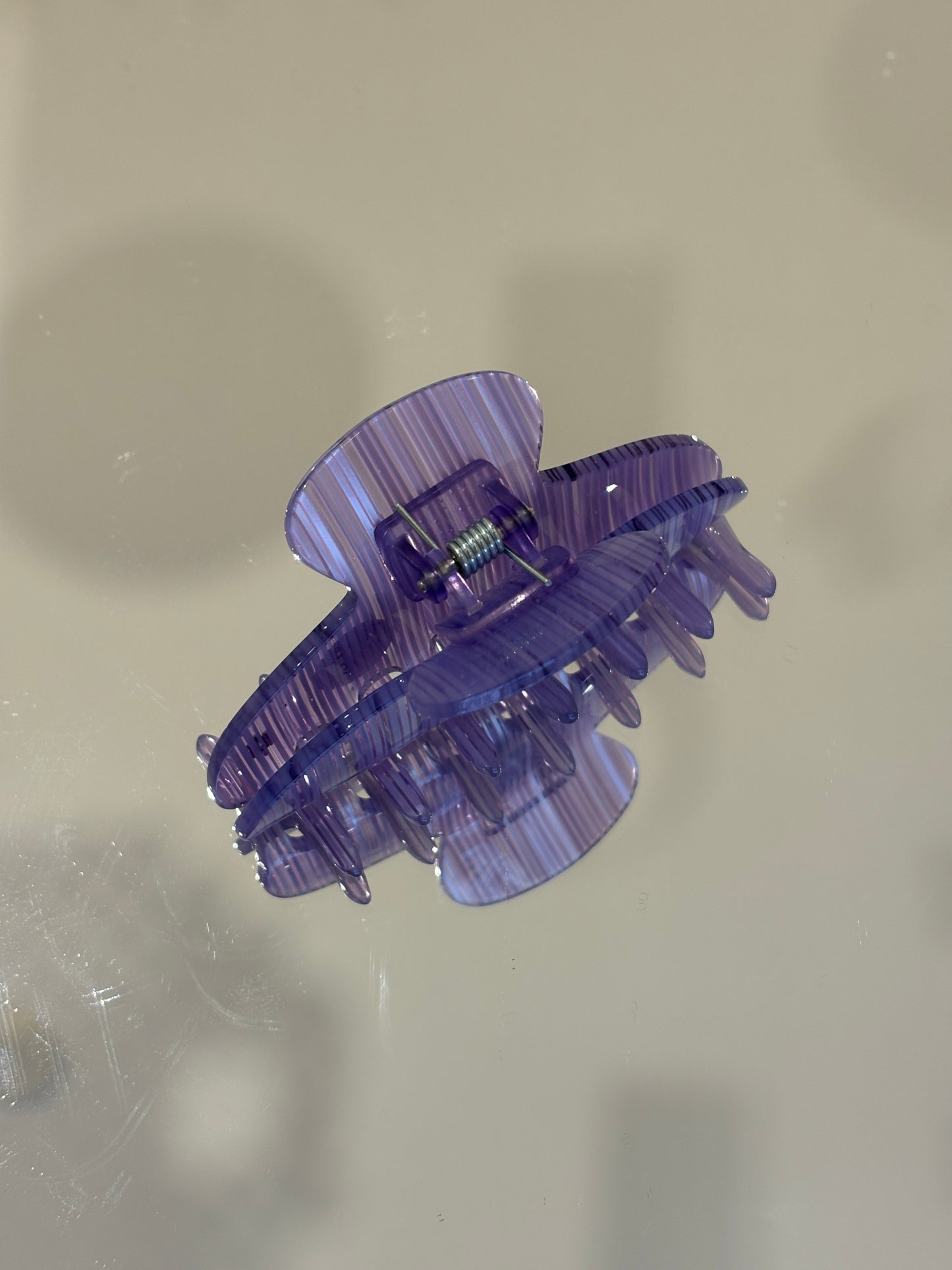 ICONIC HAIR JAW- MEDIUM