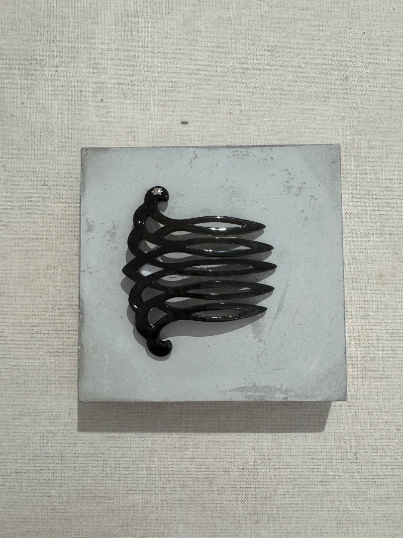 Pina Black Glaze - Turtle Story
