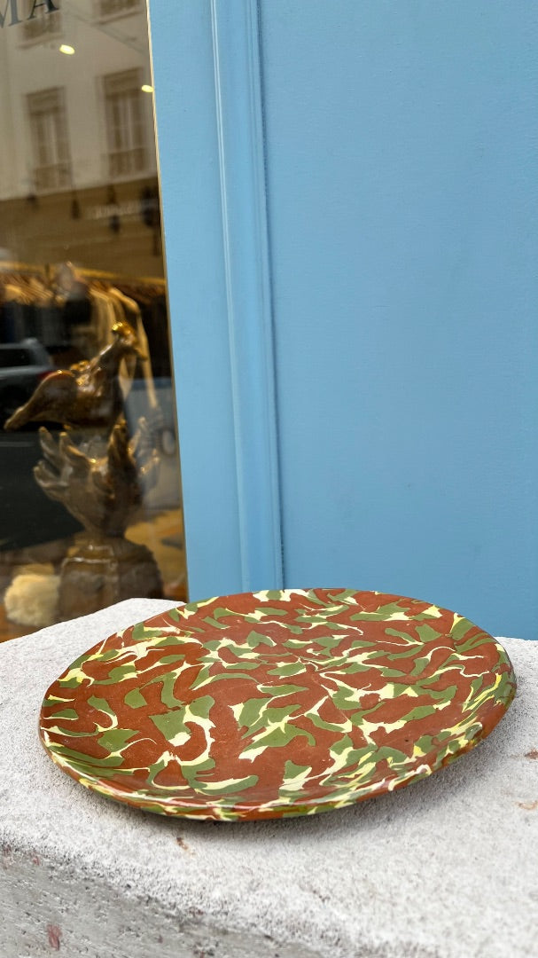 MIMI CONSIGNA Plato llano marrón con verde y crema