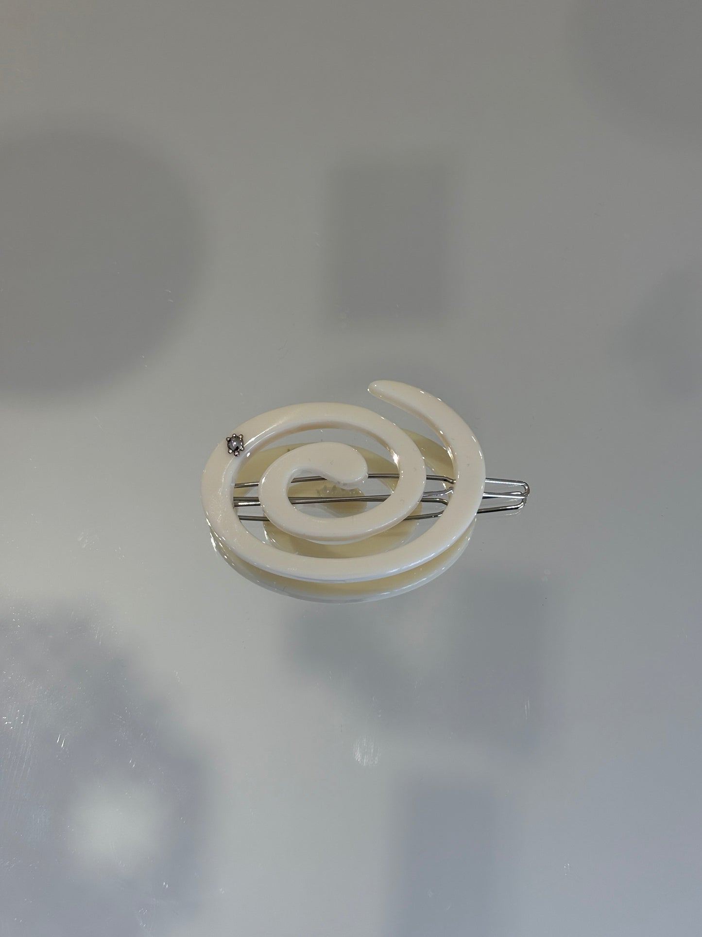Small Spiral Clip Vanilla