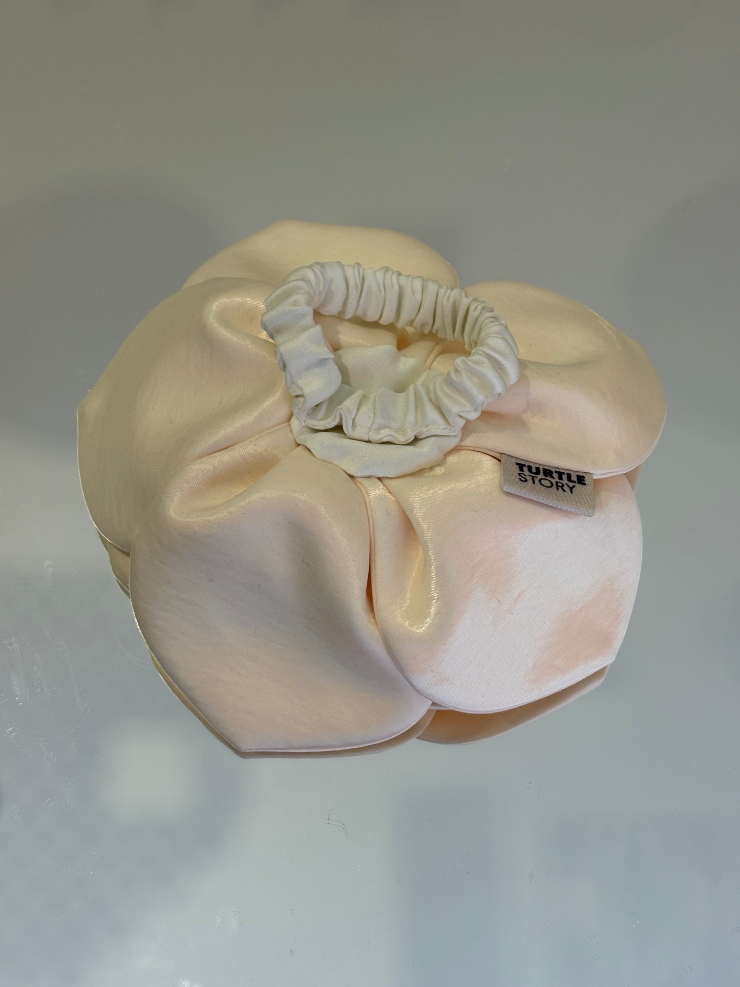 Dahlia Scrunchie Cream Silk