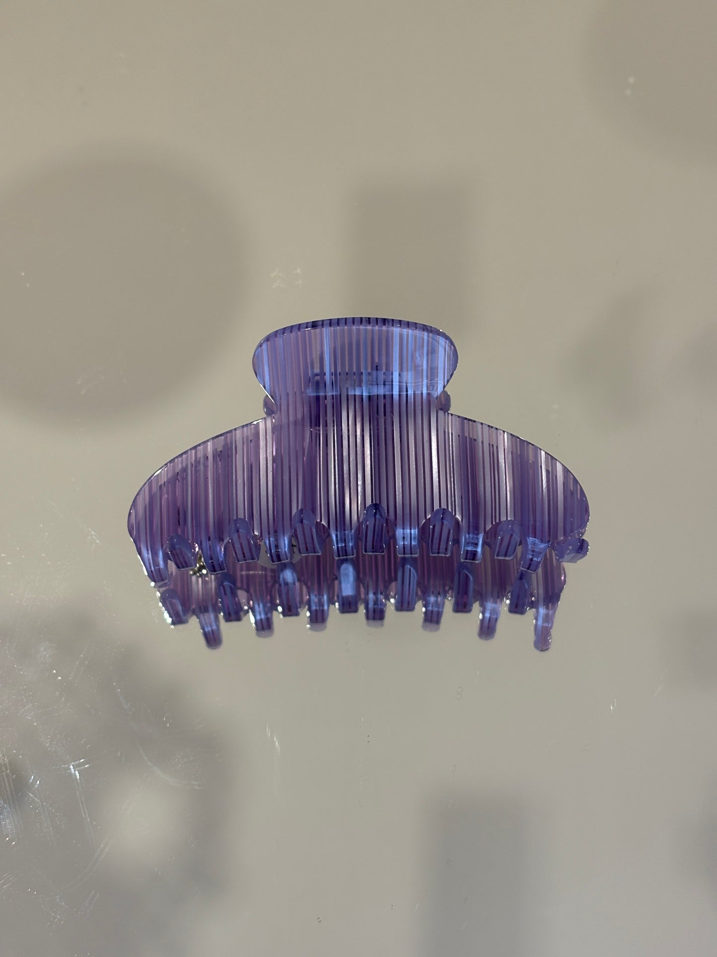 ICONIC HAIR JAW- MEDIUM