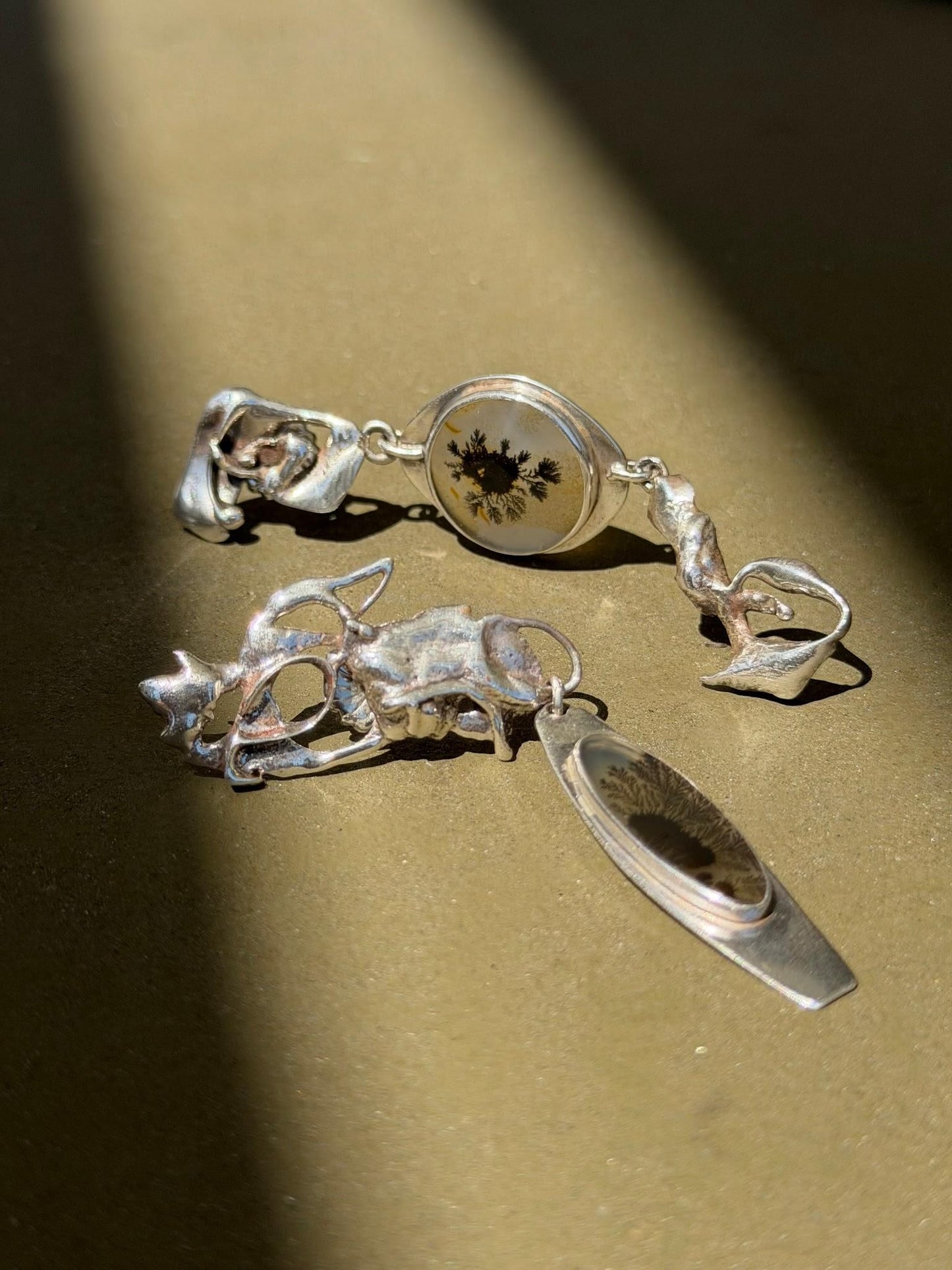 Tableau 002 Earrings - Mother Silver