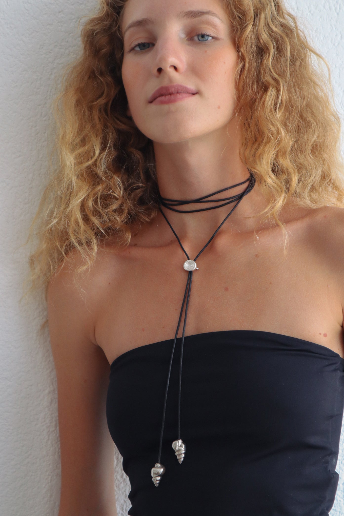 Le Coquillage Multiway Tie Necklace - Dionne Rêve