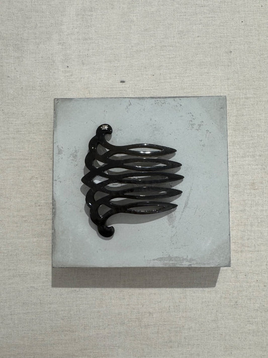 Pina Black Glaze