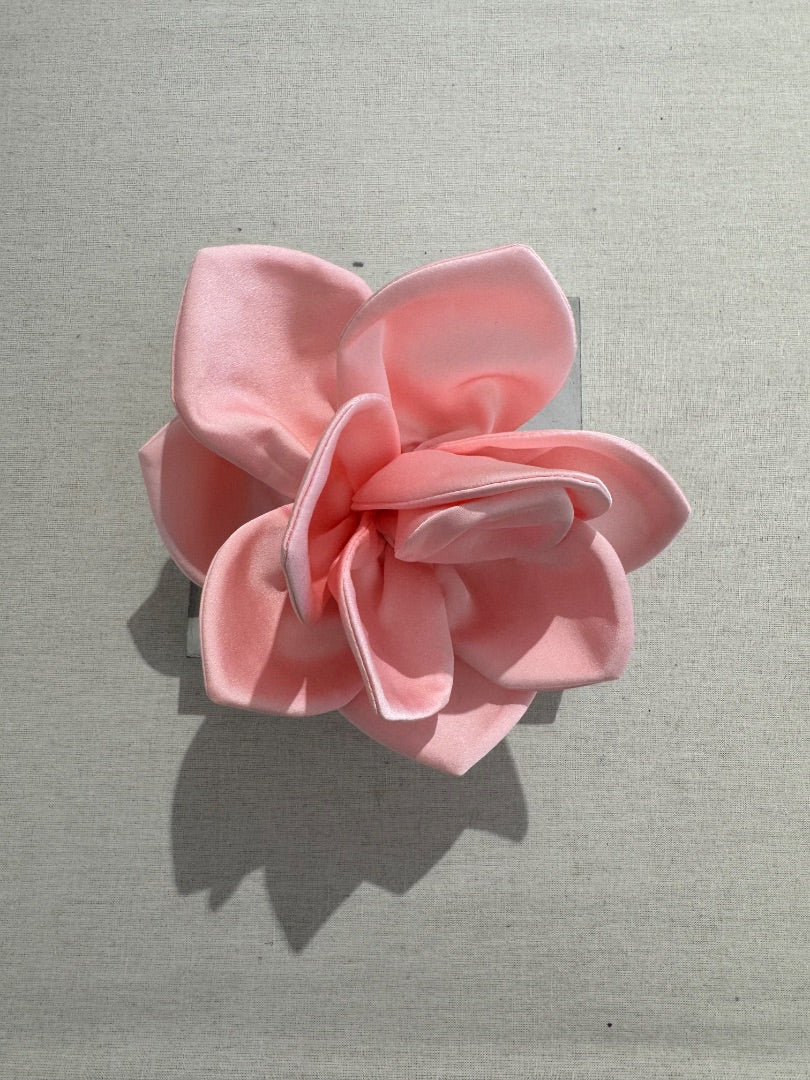 Dahlia Scrunchie Pink