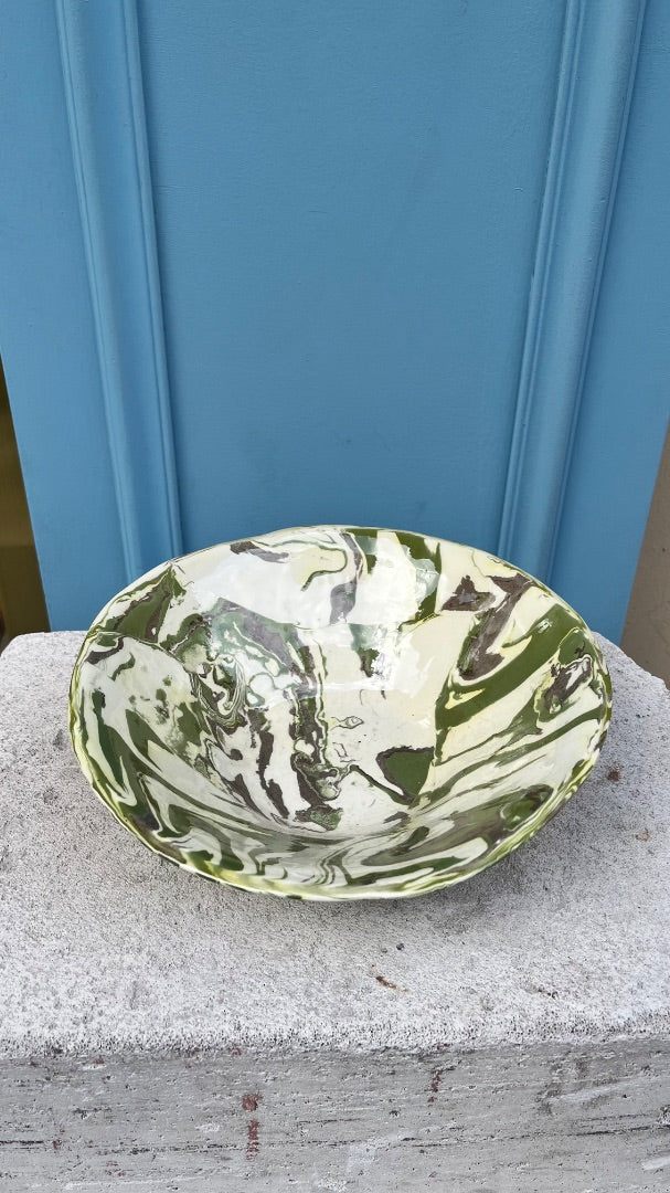 MIMI CONSIGNA  Plato hondo blanco con verde