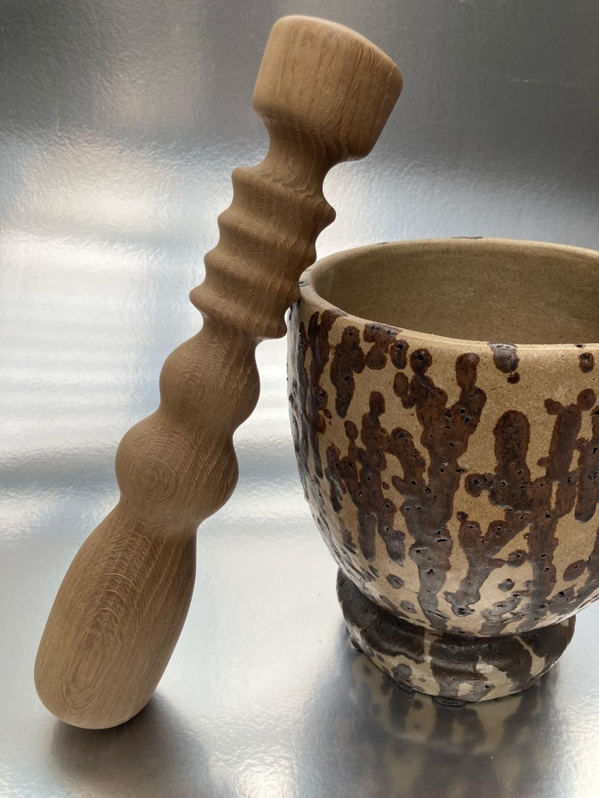 Brown Grand Mortar and Pestle by Eloi Schultz - Anna Airoldi
