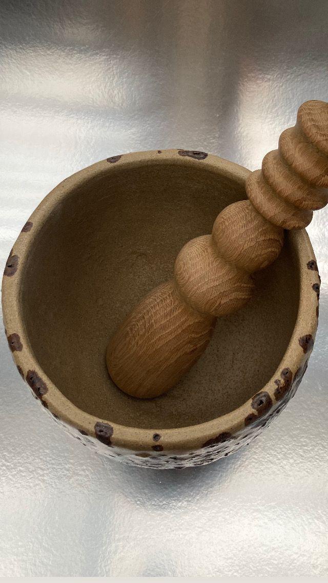 Brown Grand Mortar and Pestle by Eloi Schultz - Anna Airoldi